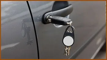 Interstate Locksmith Shop Itasca, IL 630-475-7287 - 18-car-unlock