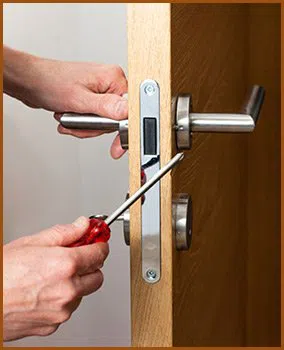 Interstate Locksmith Shop Itasca, IL 630-475-7287 - 7-lock-installation